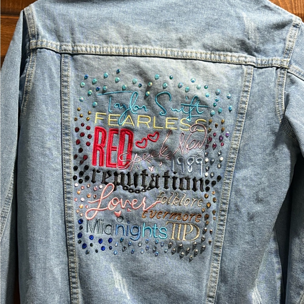 NWT Embroidered Taylor Swift Denim Jacket with text. women’s small.